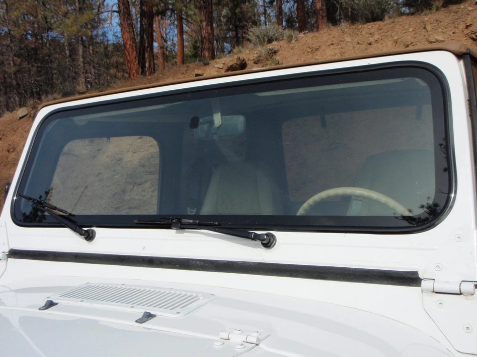 1990 Jeep YJ Wrangler - Image 13 of 31