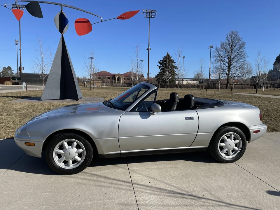 1990 Mazda NA MX-5 Miata - Image 2 of 31