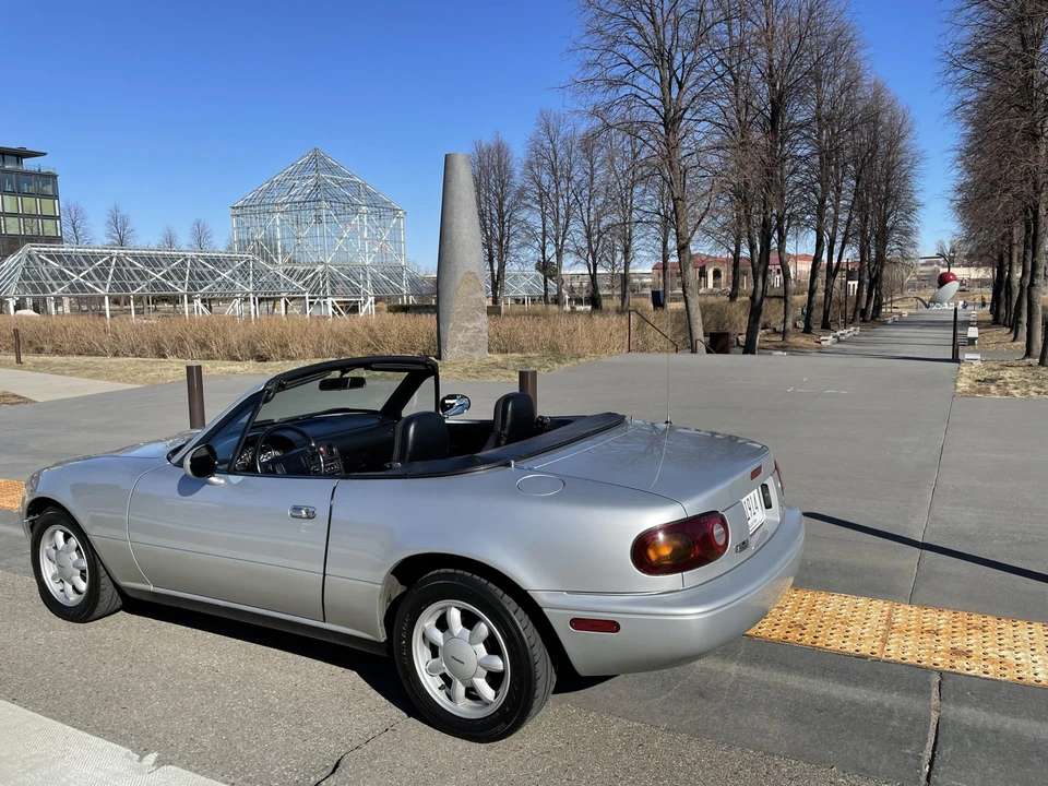 1990 Mazda NA MX-5 Miata - Image 6 of 31