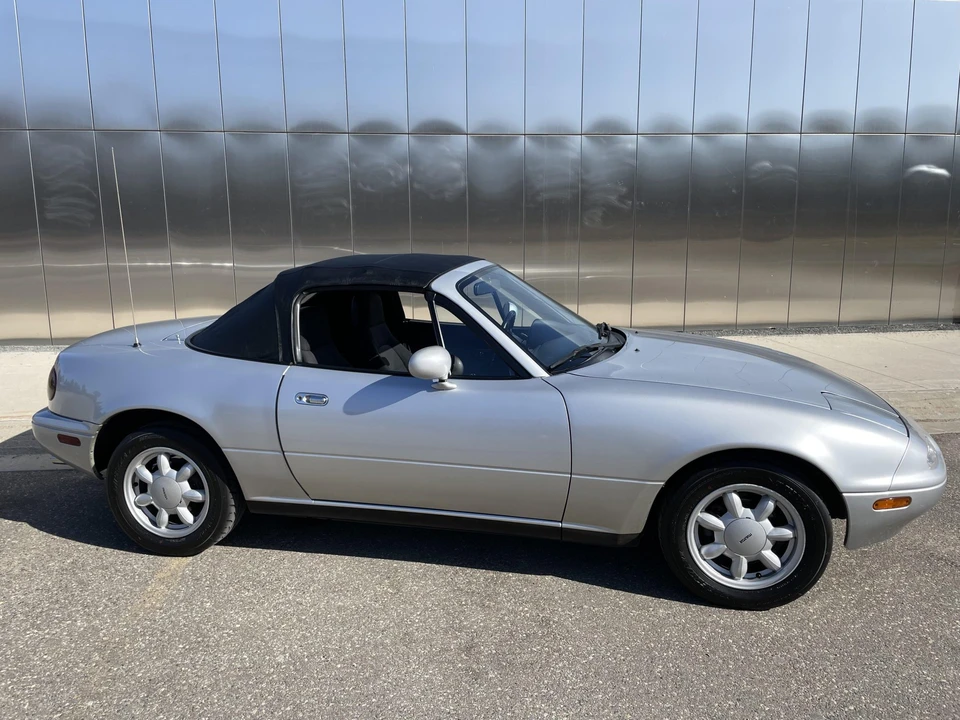 1990 Mazda NA MX-5 Miata - Image 17 of 31
