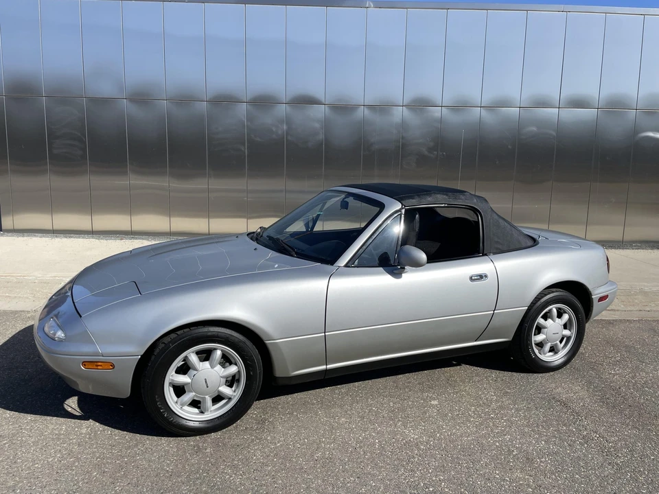 1990 Mazda NA MX-5 Miata - Image 19 of 31