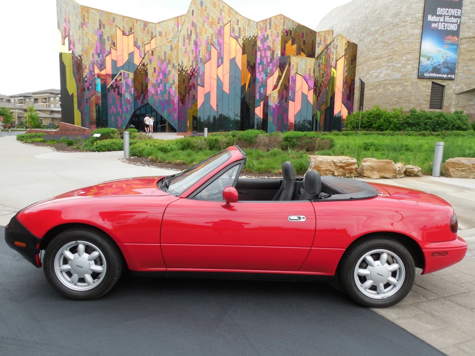 1990 Mazda NA MX-5 Miata - Image 6 of 31