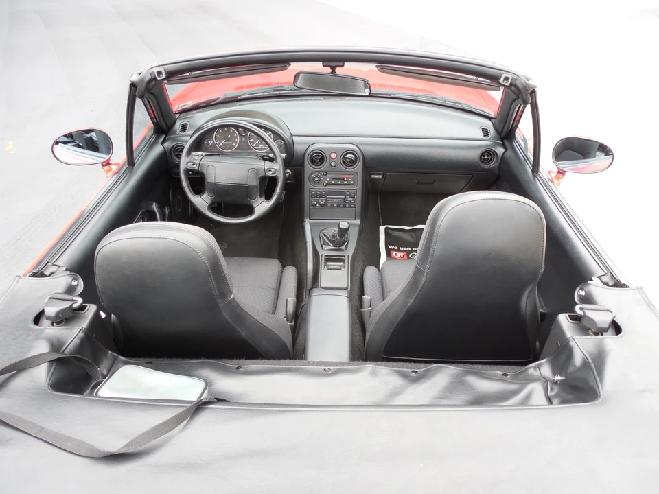 1990 Mazda NA MX-5 Miata - Image 26 of 31