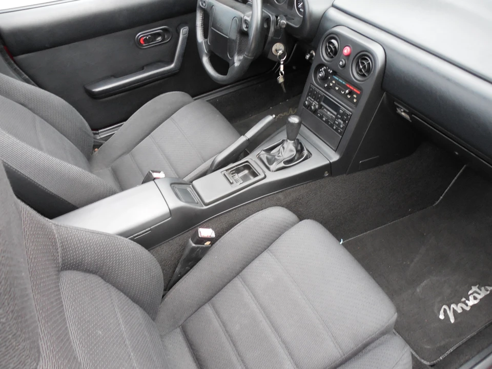 1990 Mazda NA MX-5 Miata - Image 28 of 31