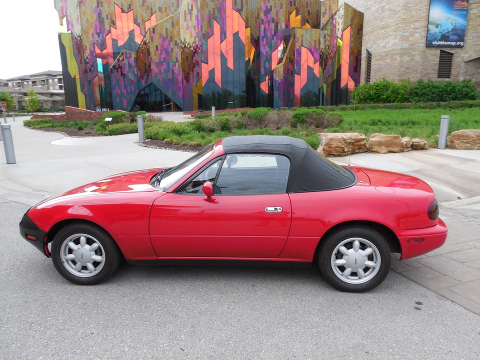 1990 Mazda NA MX-5 Miata - Image 4 of 31