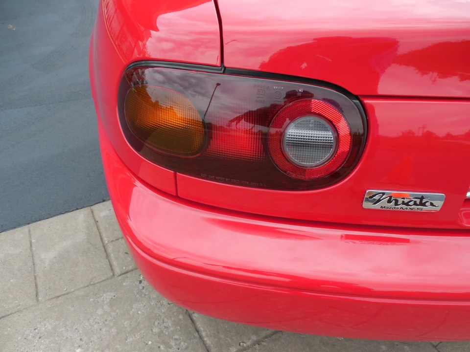 1990 Mazda NA MX-5 Miata - Image 16 of 31