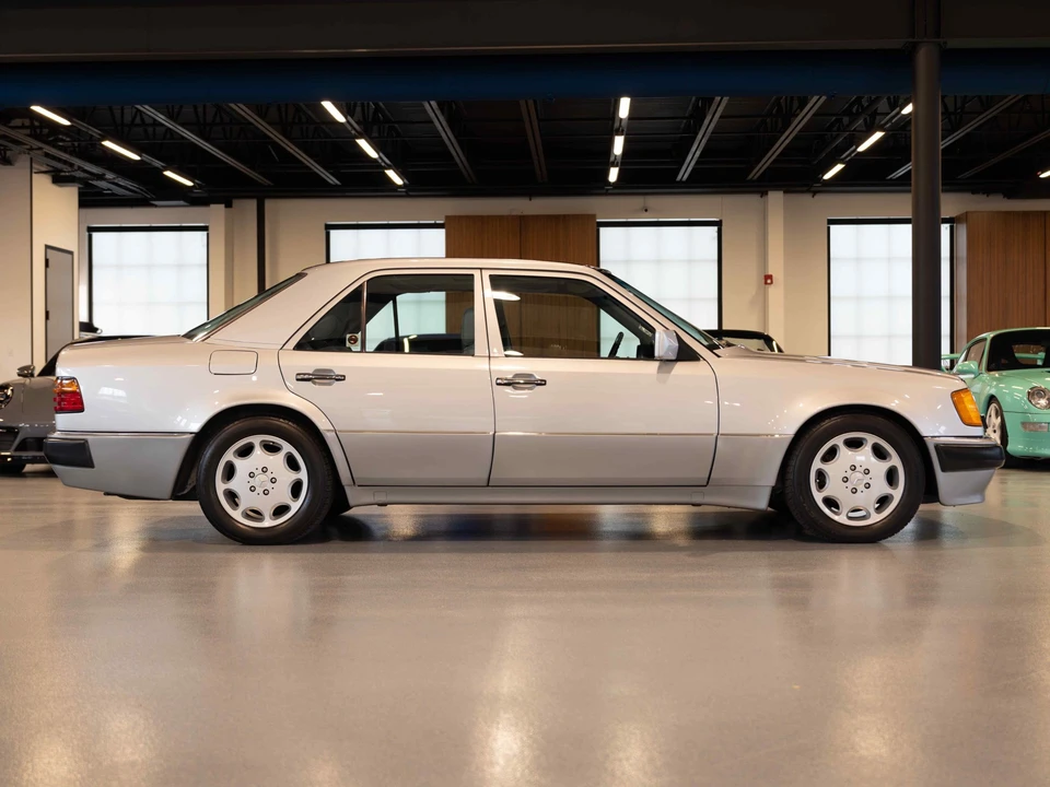 1992 Mercedes-Benz 500E & E500 - Image 8 of 31