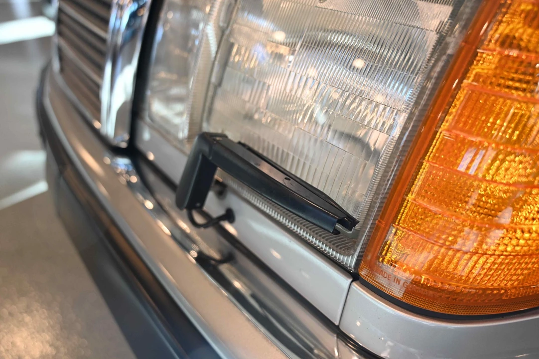 1992 Mercedes-Benz 500E & E500 - Image 18 of 31
