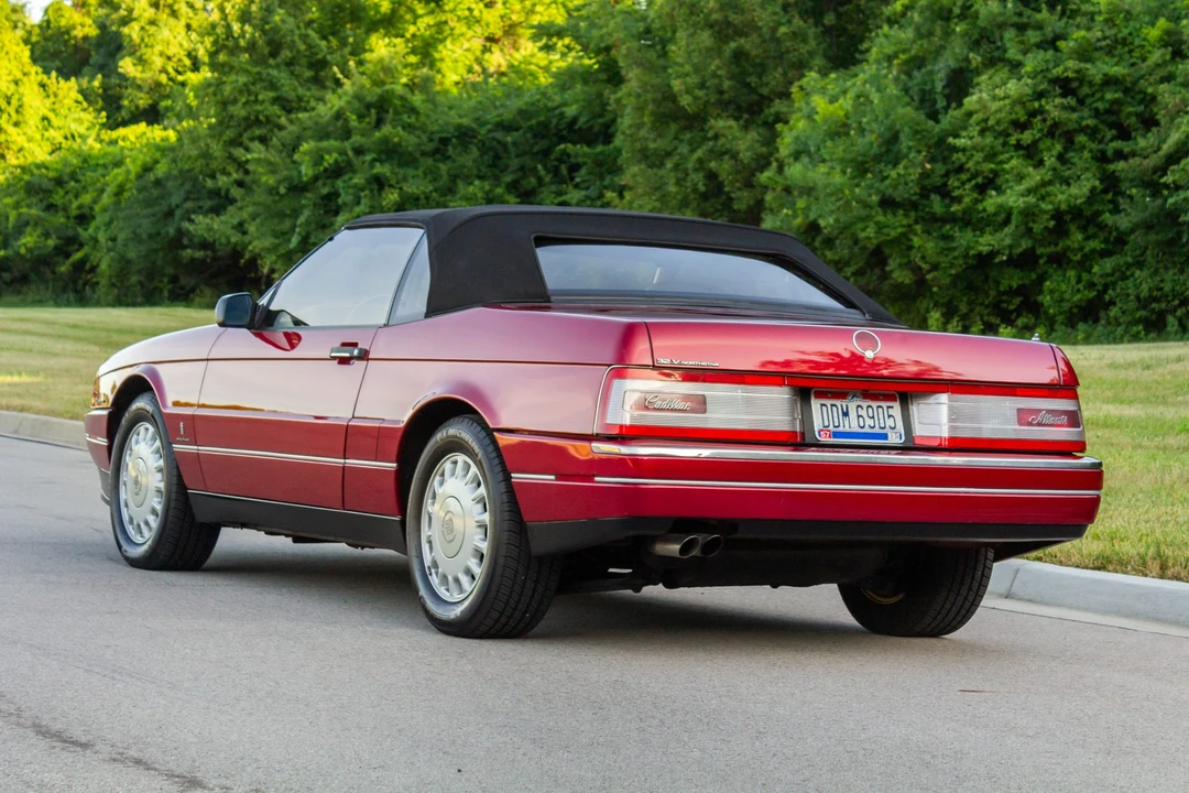 1993 Cadillac Allante - Image 4 of 31