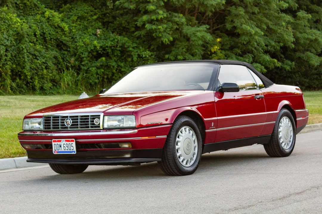 1993 Cadillac Allante - Image 2 of 31