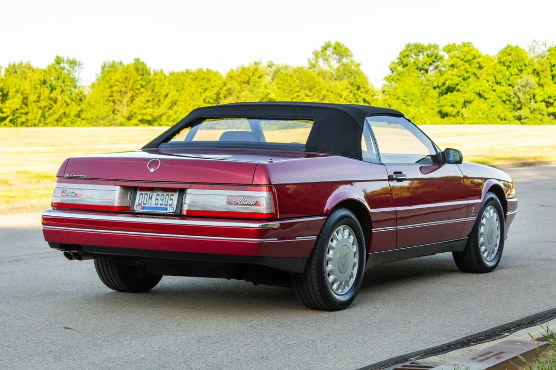 1993 Cadillac Allante - Image 6 of 31