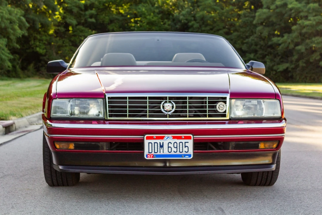 1993 Cadillac Allante - Image 10 of 31
