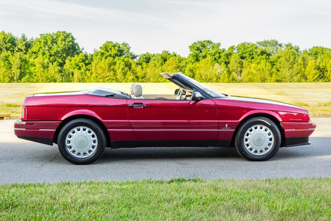 1993 Cadillac Allante - Image 20 of 31