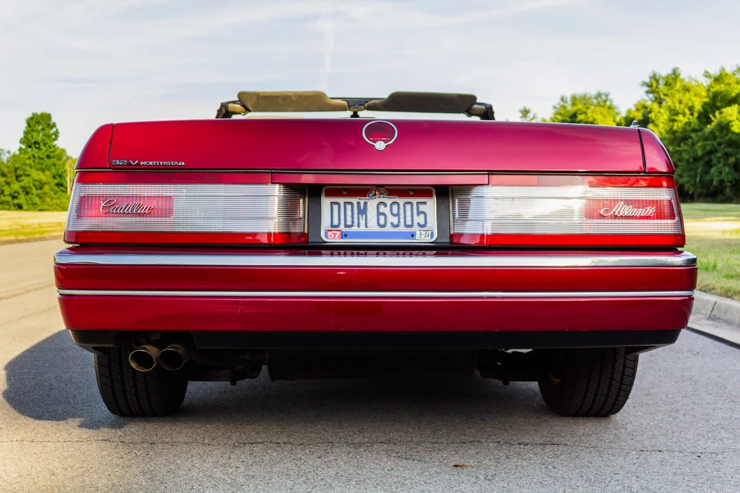 1993 Cadillac Allante - Image 17 of 31