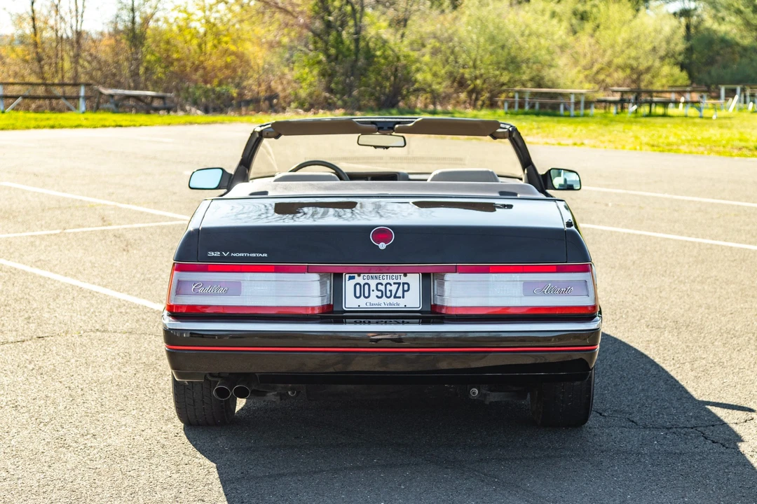 1993 Cadillac Allante - Image 24 of 31