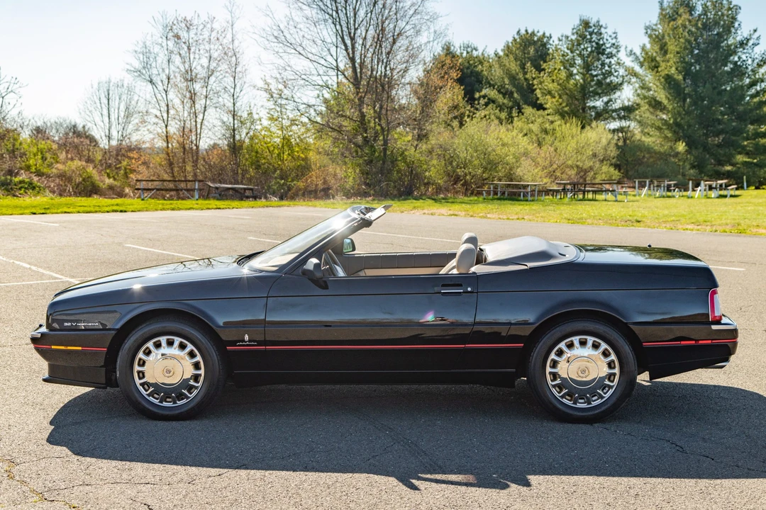 1993 Cadillac Allante - Image 20 of 31