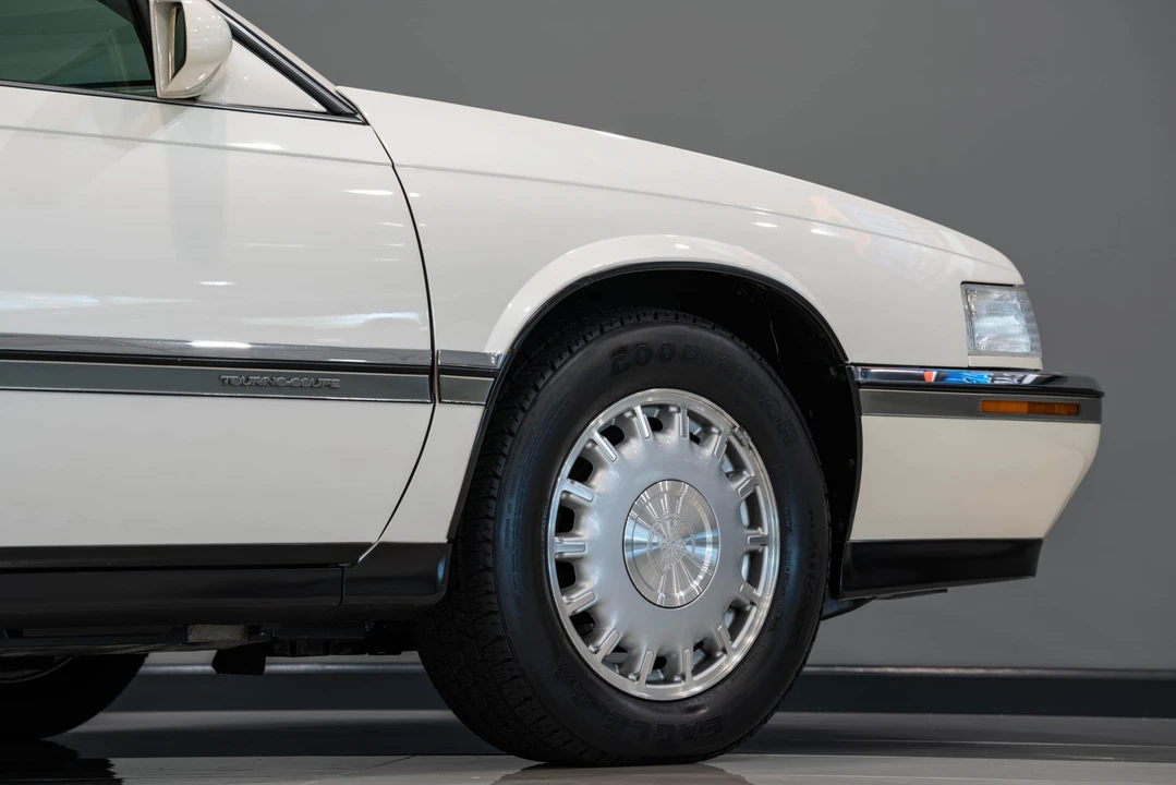 1993 Cadillac Eldorado 12th Gen - Image 21 of 31