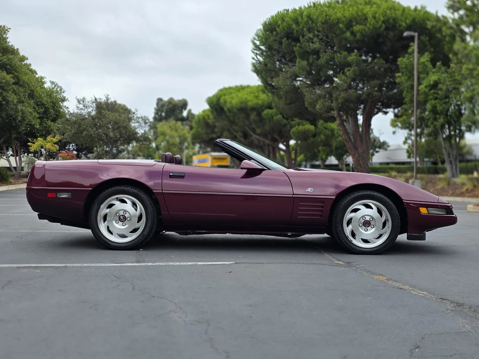 1993 Chevrolet Corvette C4 - Image 16 of 31