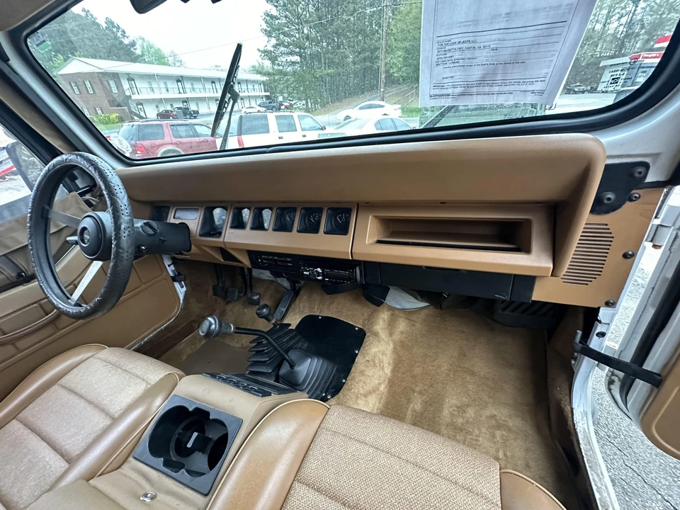 1993 Jeep YJ Wrangler - Image 15 of 31