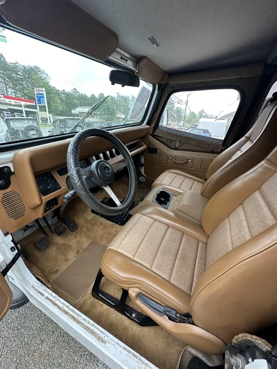 1993 Jeep YJ Wrangler - Image 10 of 31