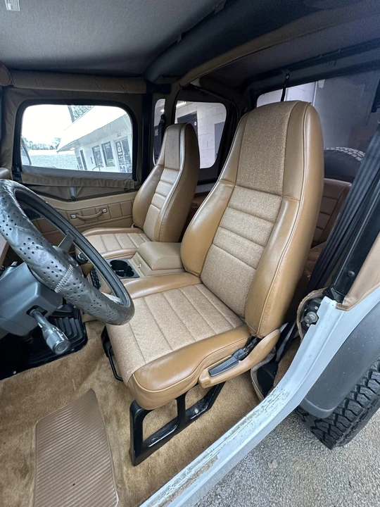 1993 Jeep YJ Wrangler - Image 11 of 31