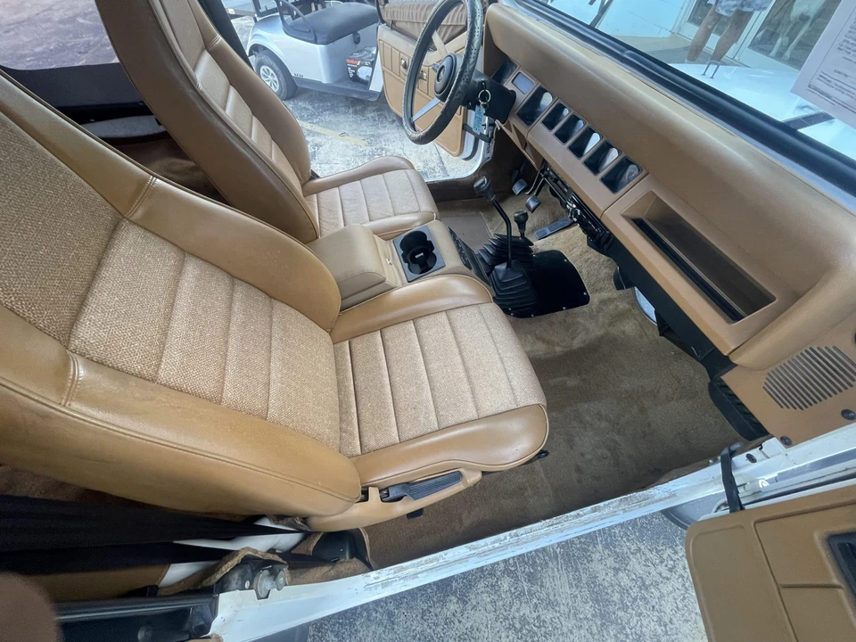 1993 Jeep YJ Wrangler - Image 19 of 31