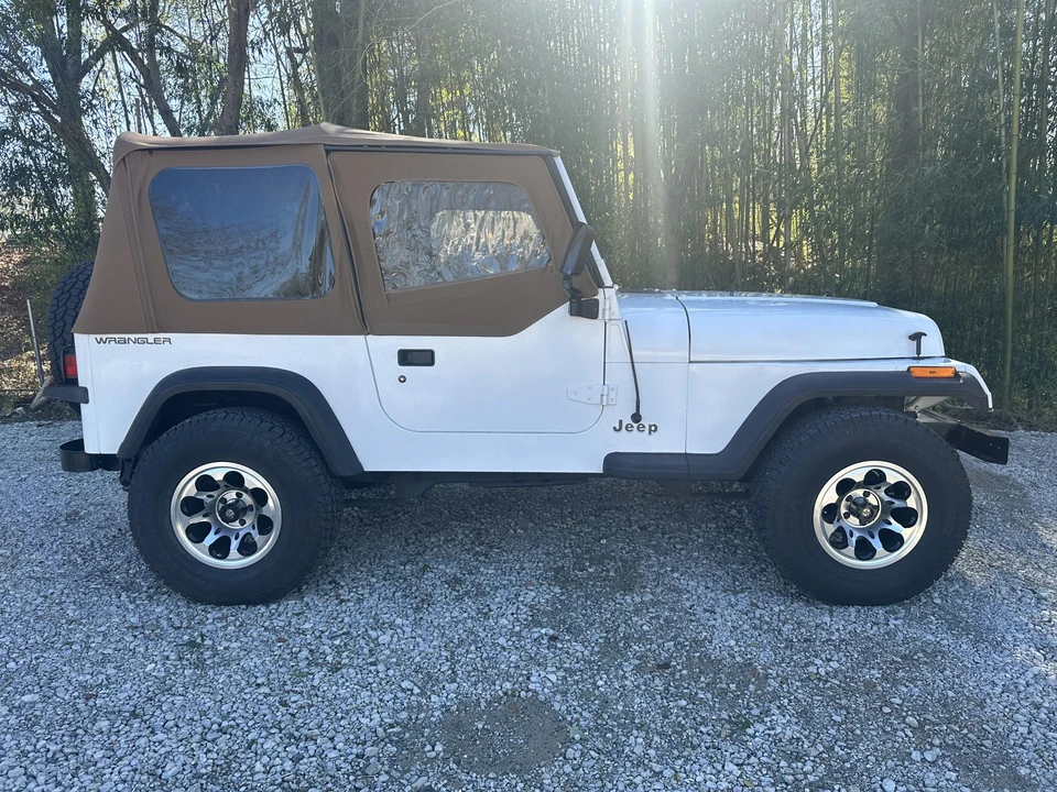 1993 Jeep YJ Wrangler - Image 7 of 31
