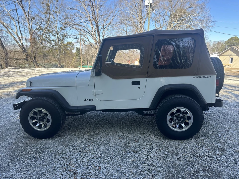 1993 Jeep YJ Wrangler - Image 3 of 31