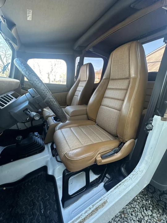 1993 Jeep YJ Wrangler - Image 12 of 31