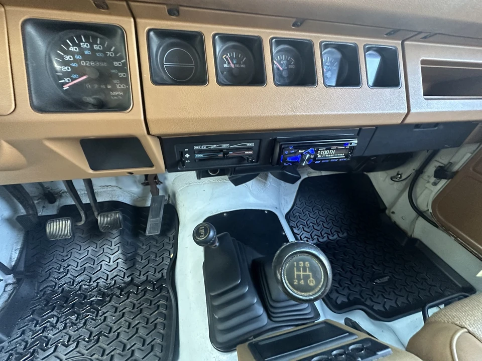 1993 Jeep YJ Wrangler - Image 23 of 31