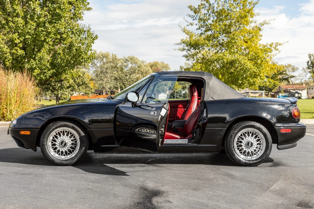 1993 Mazda NA MX-5 Miata - Image 20 of 31