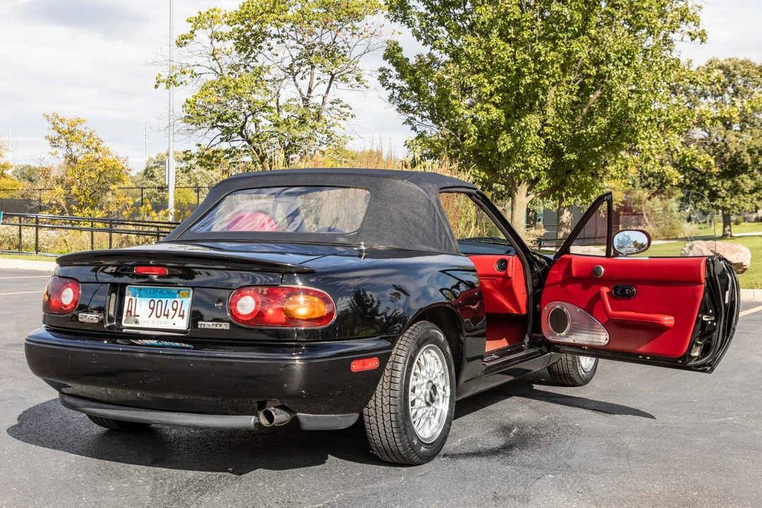 1993 Mazda NA MX-5 Miata - Image 17 of 31