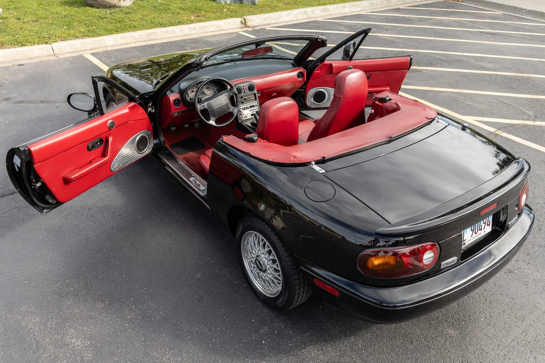 1993 Mazda NA MX-5 Miata - Image 25 of 31
