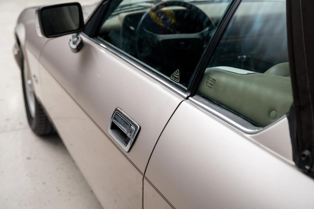 1994 Jaguar XJS Convertible - Image 29 of 31