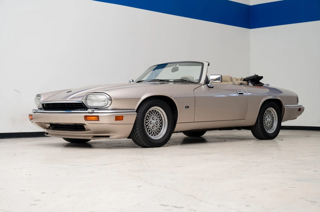 1994 Jaguar XJS Convertible - Image 2 of 31