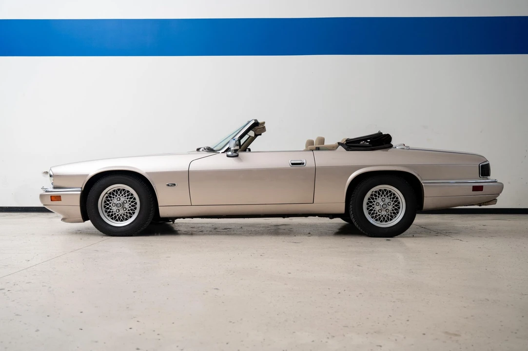 1994 Jaguar XJS Convertible - Image 7 of 31