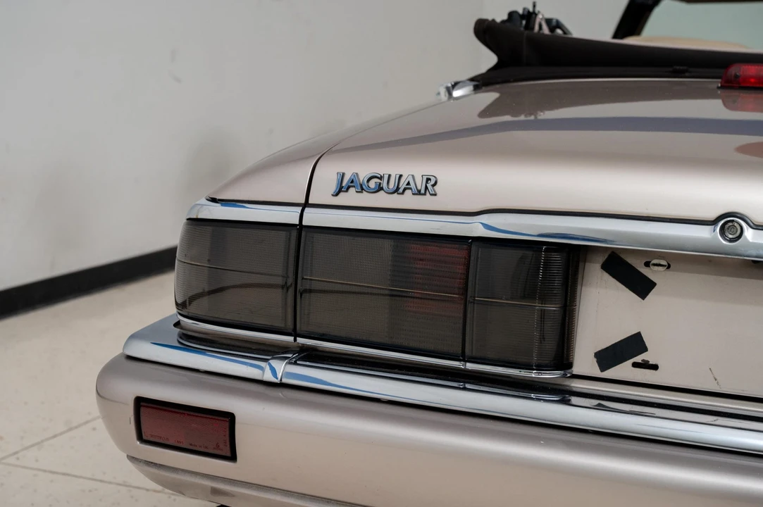 1994 Jaguar XJS Convertible - Image 18 of 31