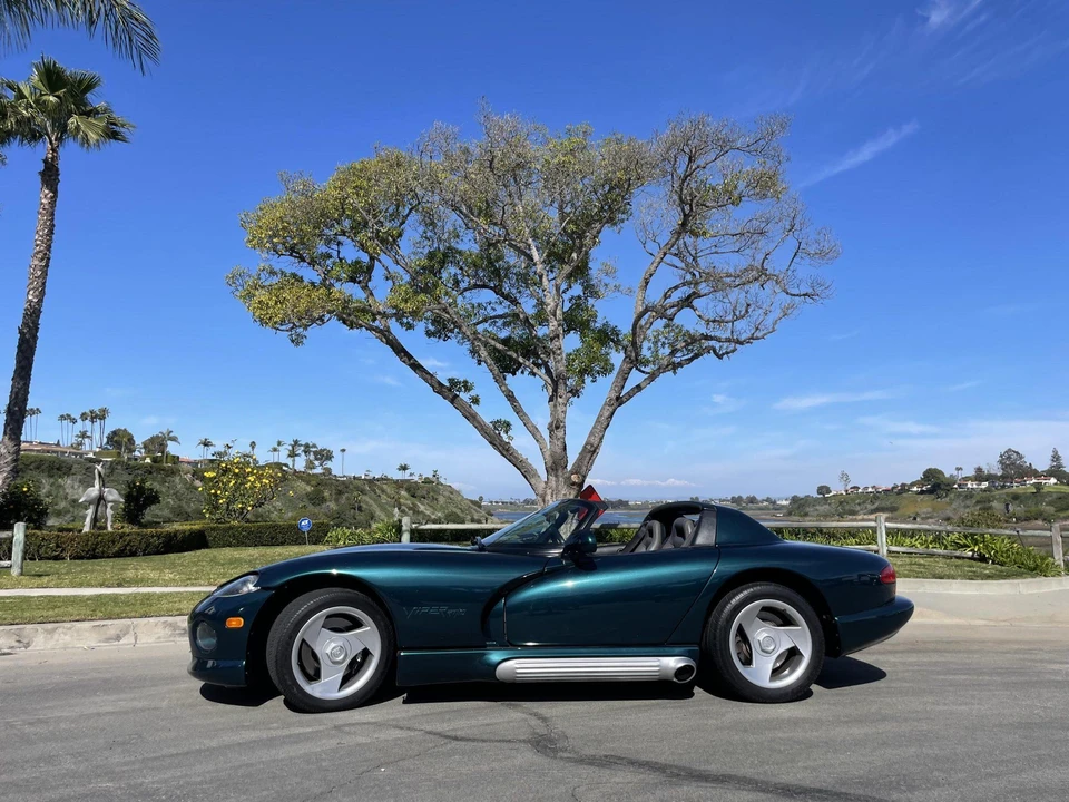 1995 Dodge Viper 1st Gen - Image 24 of 31