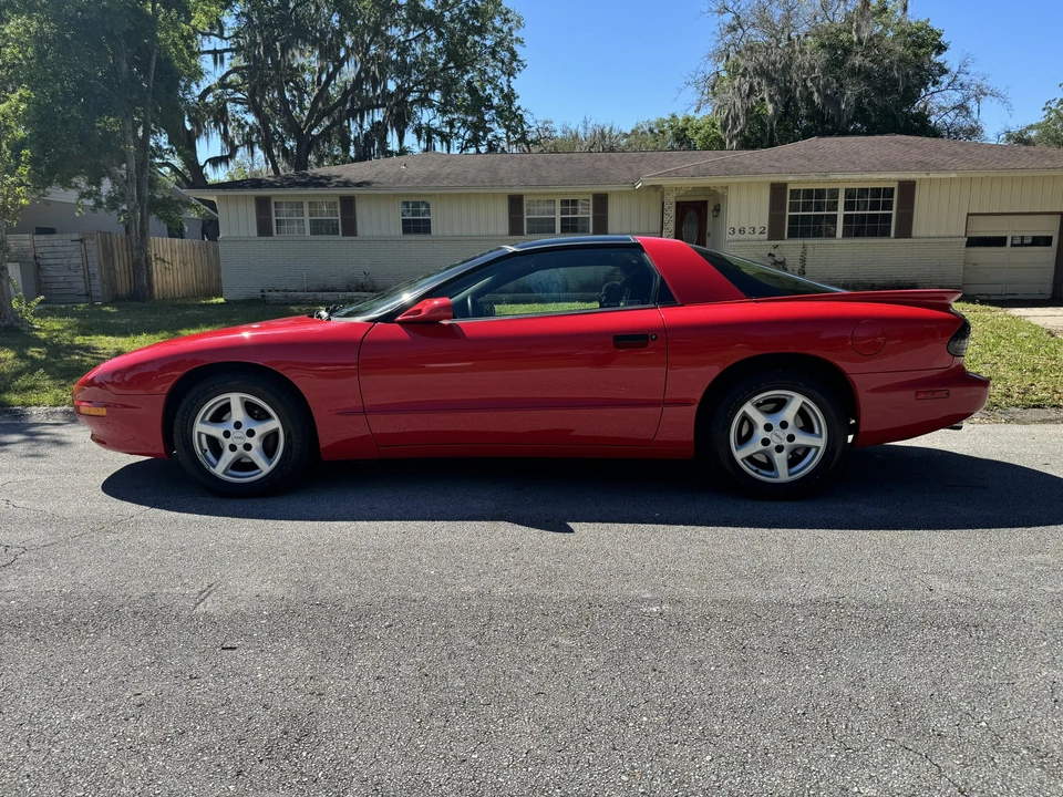 1995 Pontiac Firebird 4th Gen - Image 4 of 31
