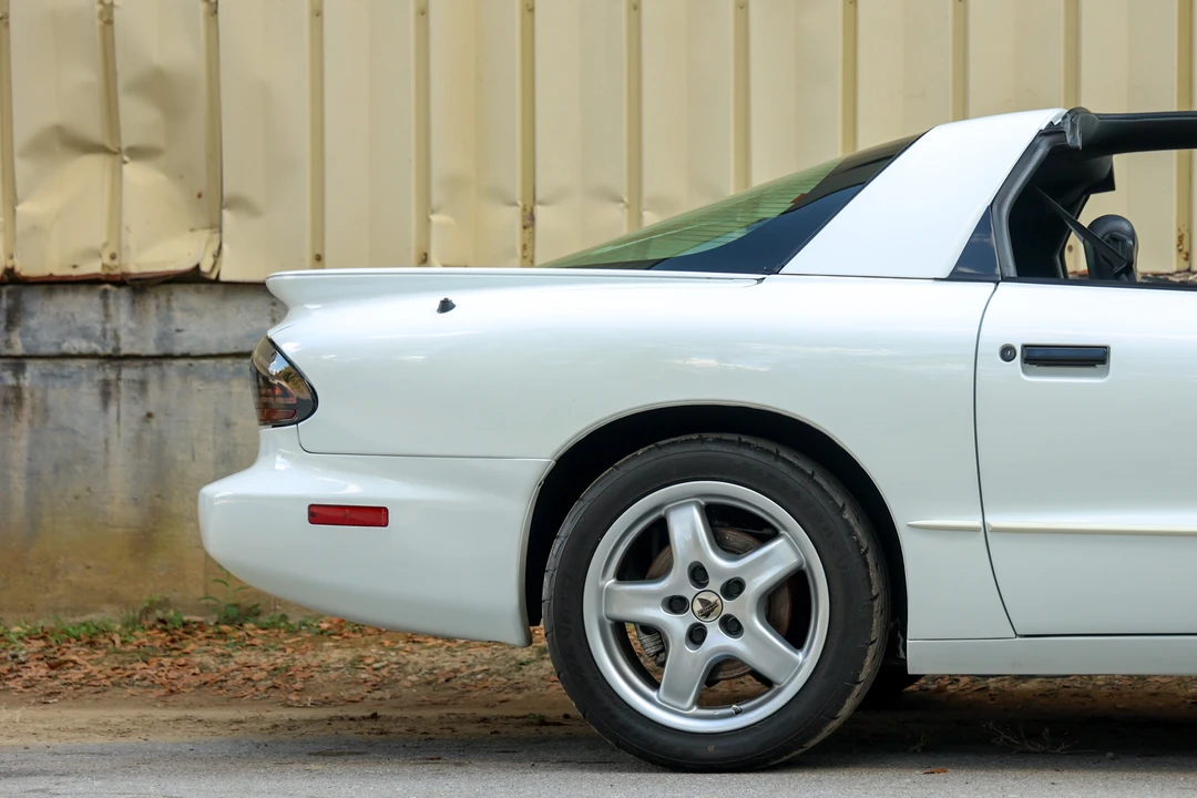 1995 Pontiac Firebird Formula 4th Gen - Image 8 of 31