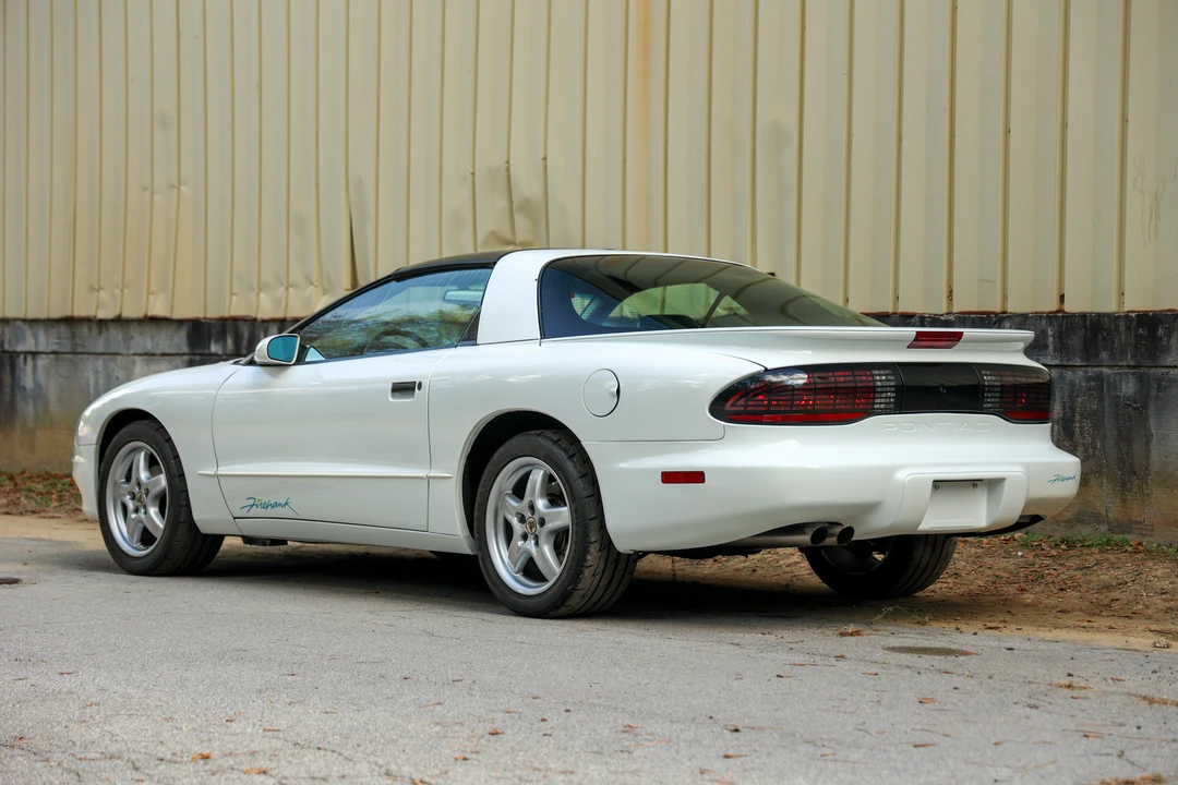 1995 Pontiac Firebird Formula 4th Gen - Image 27 of 31