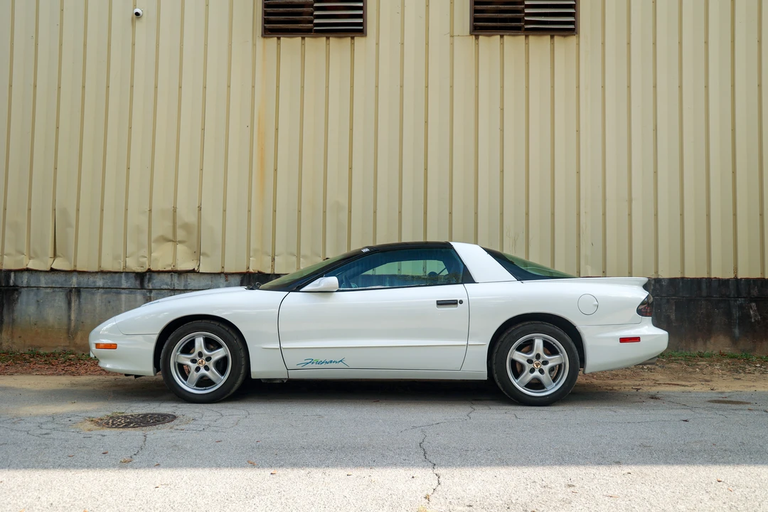1995 Pontiac Firebird Formula 4th Gen - Image 29 of 31