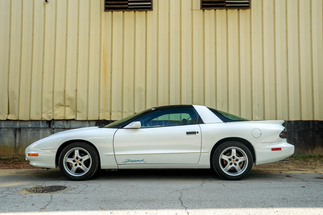 1995 Pontiac Firebird Formula 4th Gen - Image 30 of 31