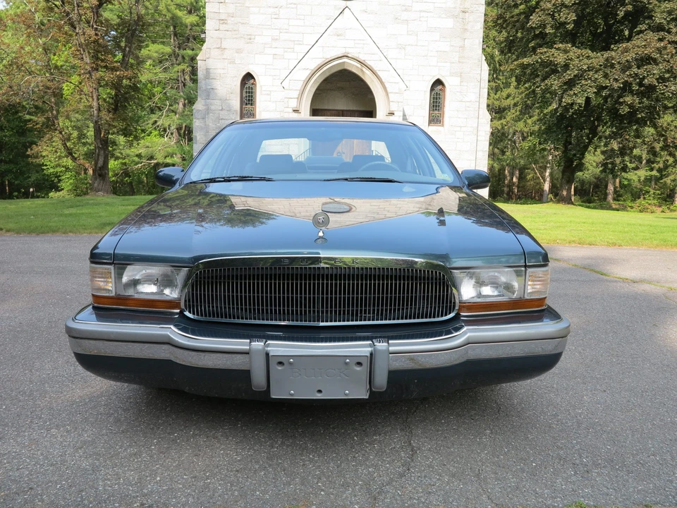1996 Buick Roadmaster - Image 25 of 31