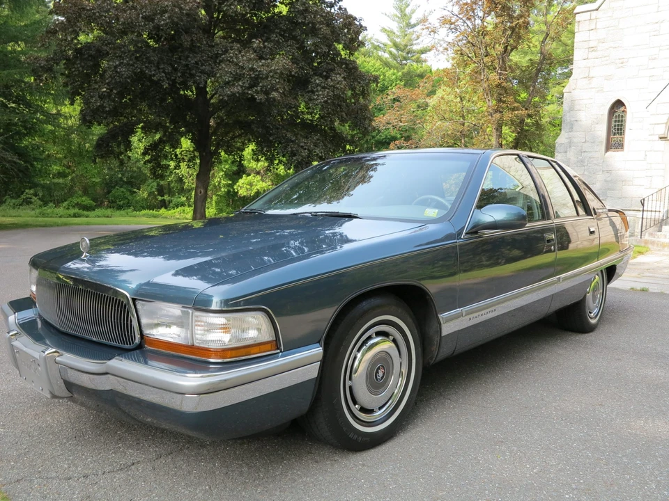 1996 Buick Roadmaster - Image 4 of 31