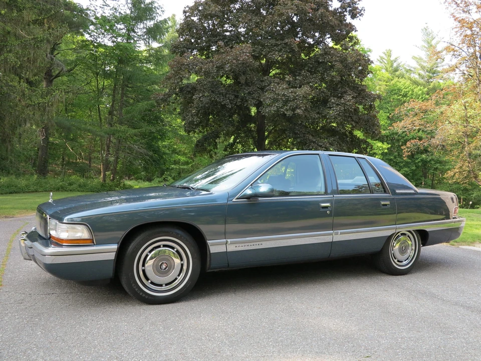 1996 Buick Roadmaster - Image 5 of 31