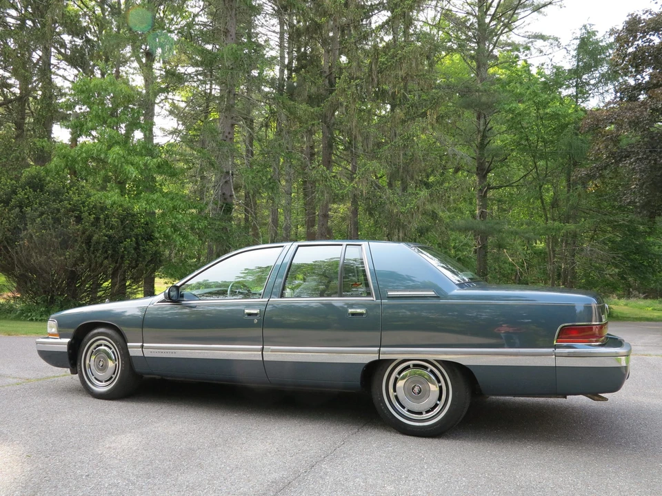 1996 Buick Roadmaster - Image 8 of 31