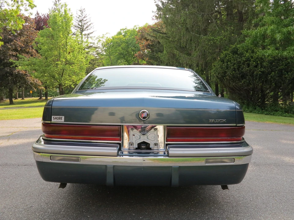 1996 Buick Roadmaster - Image 12 of 31