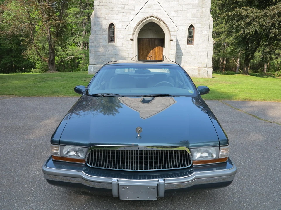 1996 Buick Roadmaster - Image 24 of 31