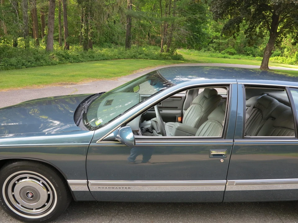 1996 Buick Roadmaster - Image 27 of 31